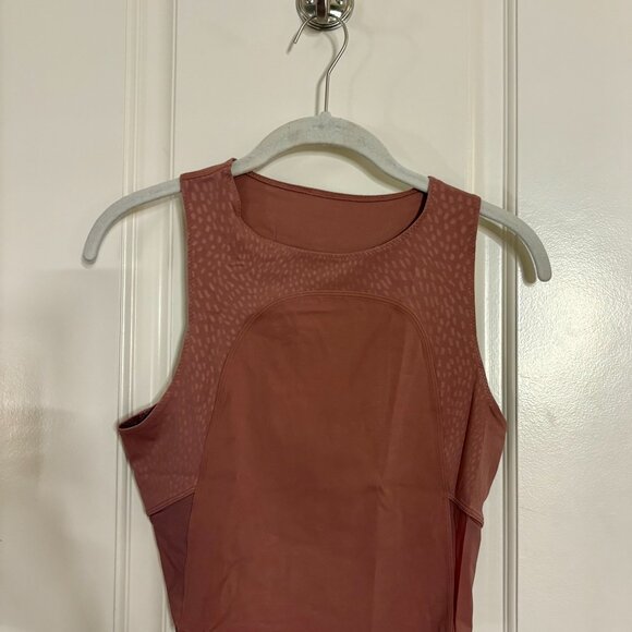 Lululemon Cropped Sleeveless Top: Dusky Rose - Picture 2 of 3